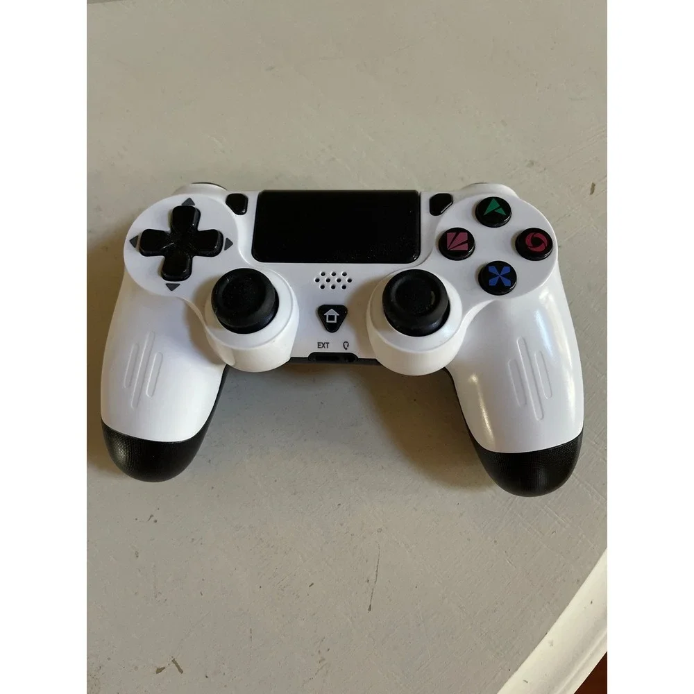 P-4 Wireless Controller PS4 Compatible CH-P02 White Black Gamepad Bluetooth